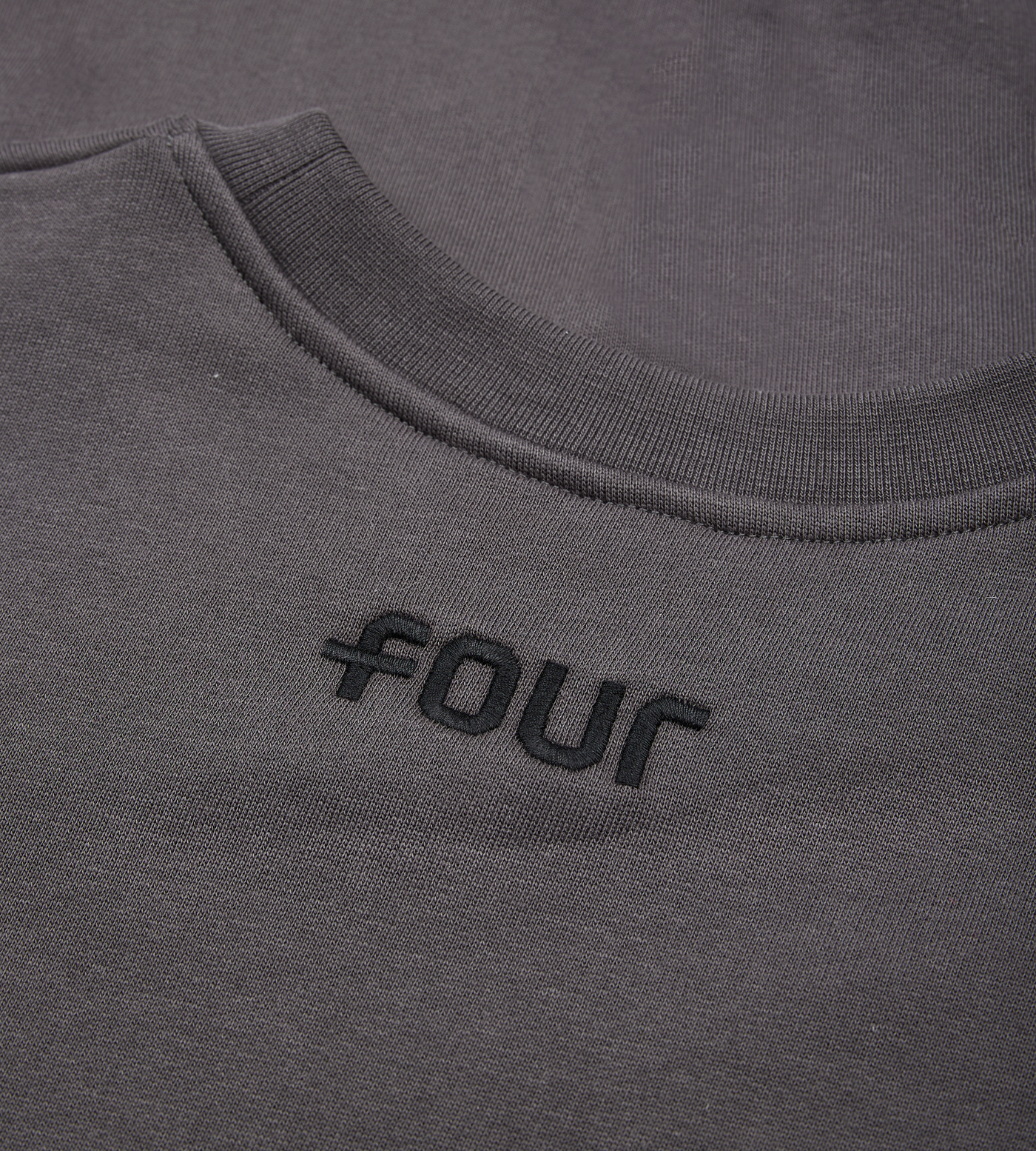 4 Patch Crewneck Asphalt